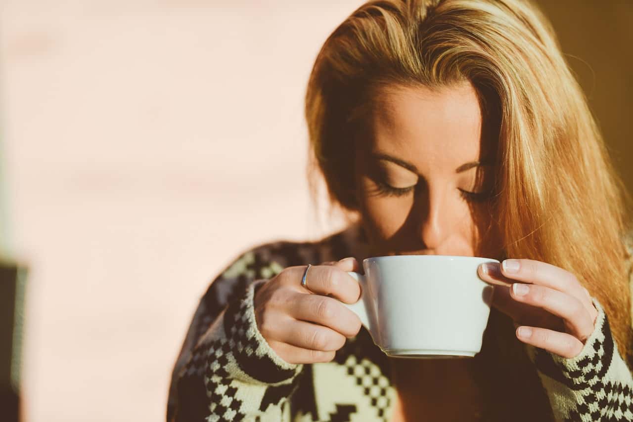Mit Kaffee und gutem Konferenzstuhl kann eine langweilige Besprechung ruhig länger dauern