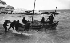 Shackleton auf dem Weg, um Rettung zu organisieren